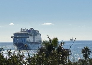 ‘Royal Princess’ Stops by Santa Barbara
