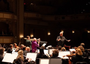Review | Mozart Meets the Moderns