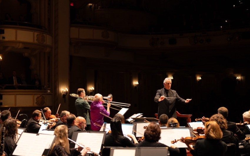 Review | Mozart Meets the Moderns