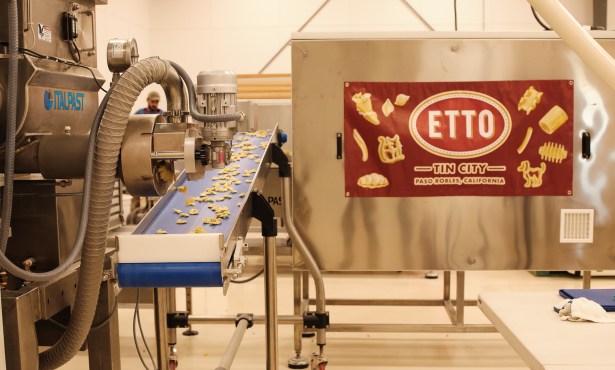 Goleta Schoolkids Embrace Etto Pasta