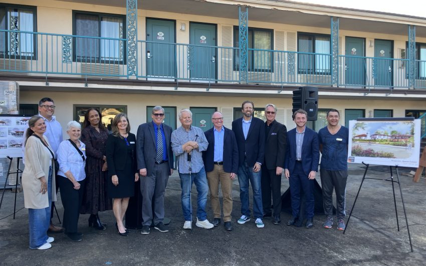 Comienza la renovación del motel para convertirlo en viviendas asequibles en la esquina de las calles State y De La Vina en Santa Bárbara