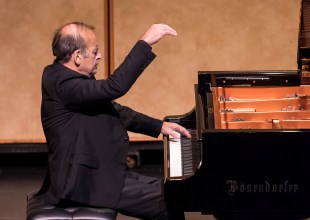 Review | A Big Ravel Reveal