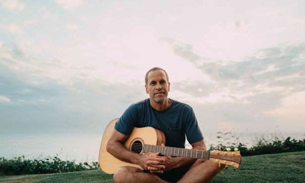 Review | Surf, Film, and Music Come Together for a Special Evening with Jack Johnson and His Like-Minded Posse