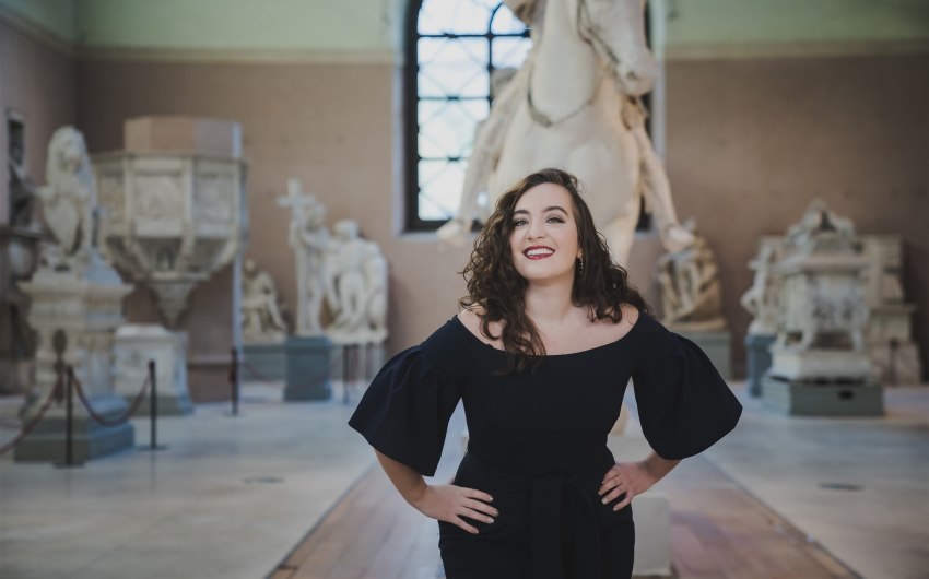 Xeni Tziouvaras Returns Home to Santa Barbara for Greek Christmas Concert