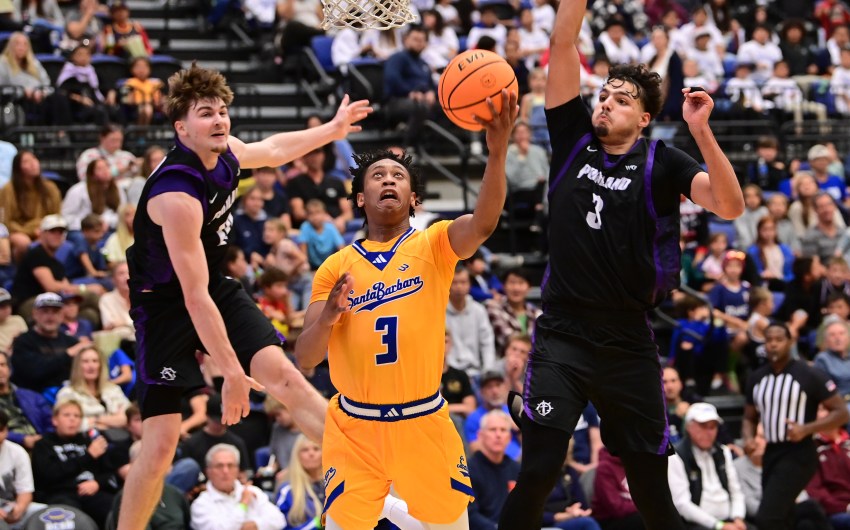 Gauchos Steamroll Portland 79-61 in Final Game of 2025