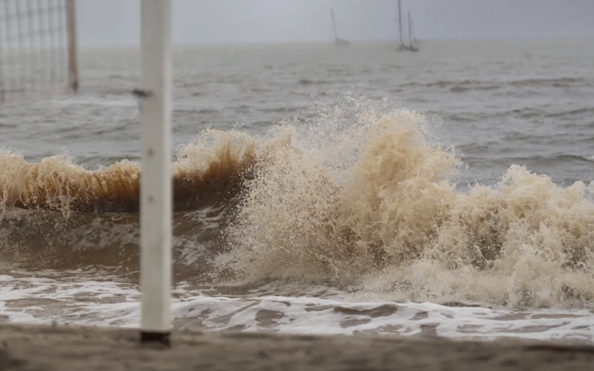 Santa Barbara County Closes Part of East Beach After Sewage Spill 