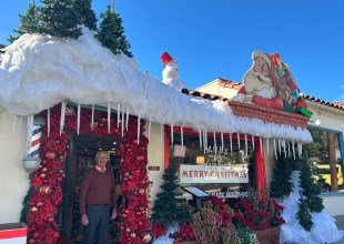 Keeping Christmas Spirit Alive, the Old-Fashioned Way