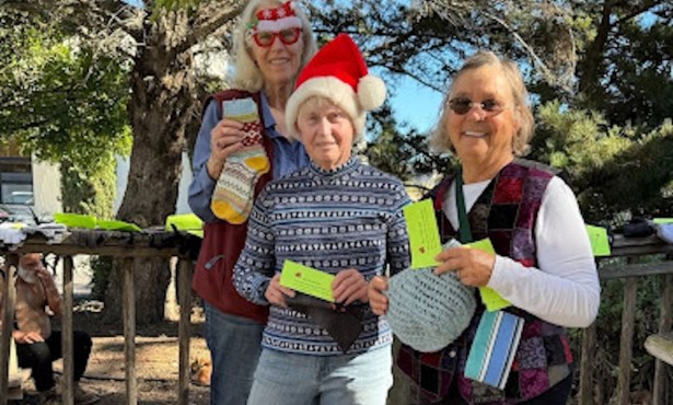 Holiday Knits Bring Warmth to Goleta’s Bus Stops