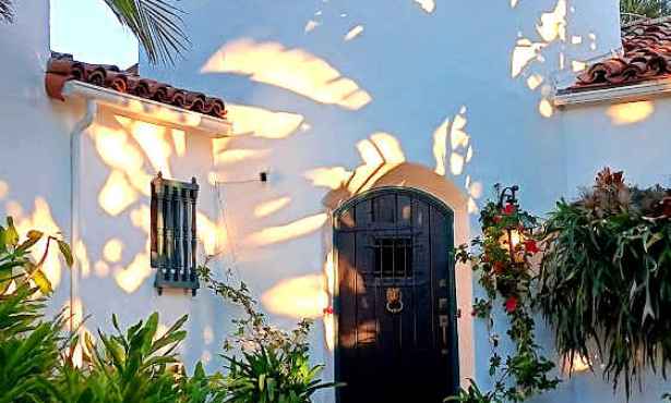 An Architectural Gem on Las Olas Avenue