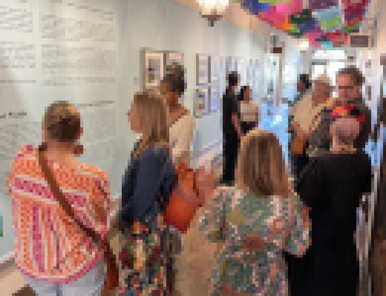 La Galería del Ayuntamiento de Santa Bárbara alberga la recepción de cierre de dos exposiciones