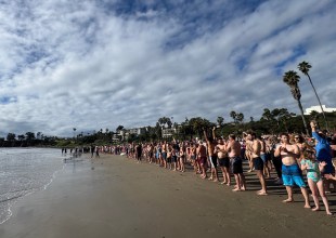Santa Barbara’s Polar Dip Brings Out Hundreds to Welcome 2026 