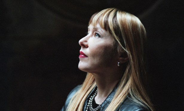 Flying with Suzanne Vega