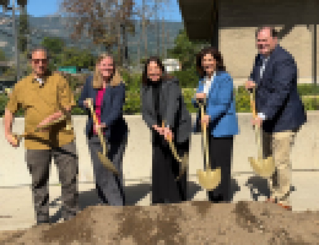 Ceremonia de inauguración celebra el inicio oficial de la construcción en la Biblioteca del Valle de Goleta