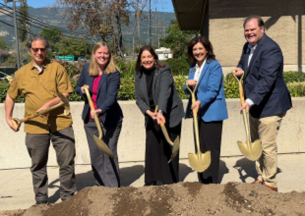 Ceremonia de inauguración celebra el inicio oficial de la construcción en la Biblioteca del Valle de Goleta