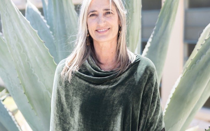 Santa Barbara’s Beth Goodman Speaks Out After Being Pepper-Sprayed by Masked ICE Agent: ‘I Just Couldn’t Do Nothing’