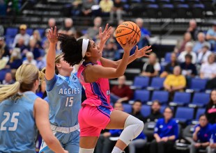 UC Santa Barbara Women’s Basketball Defeats UC Davis 69-61 Behind Career Night From Zoe Shaw