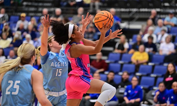 UC Santa Barbara Women’s Basketball Defeats UC Davis 69-61 Behind Career Night From Zoe Shaw