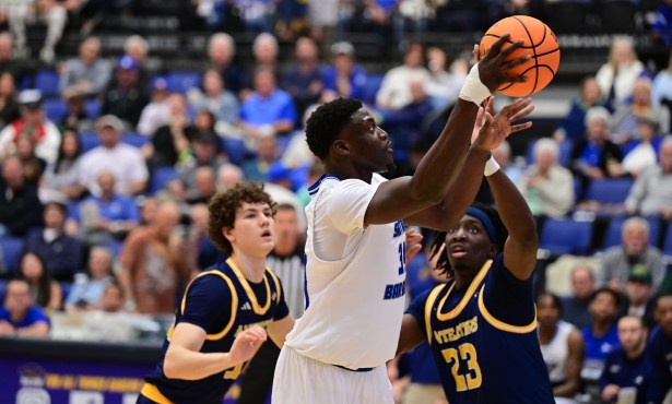 Gauchos Rally Past Anteaters, Tighten Big West Standings