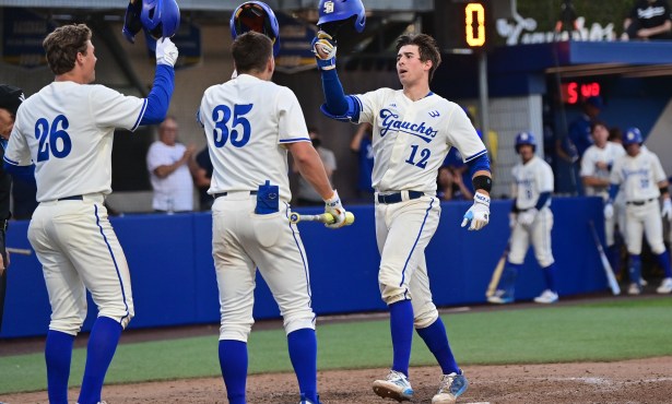 Jackson Flora Shines as UC Santa Barbara tops Utah 7-2 in Series Opener