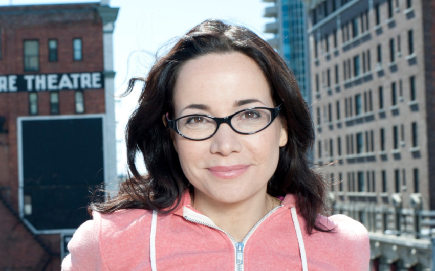 Janeane Garofalo Mines Stories of Her Life for Comedy Gold 