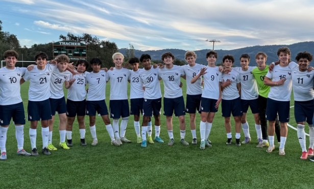 Laguna Blanca Boys’ Soccer Wins Frontier League Title