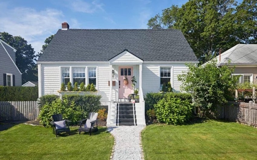 The Home Page | Don’t Judge a House by Its Pink Door