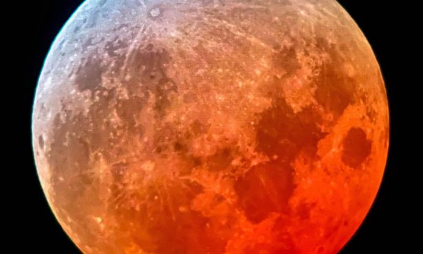 Blood Moon Rising: Total Lunar Eclipse Visible in Santa Barbara 