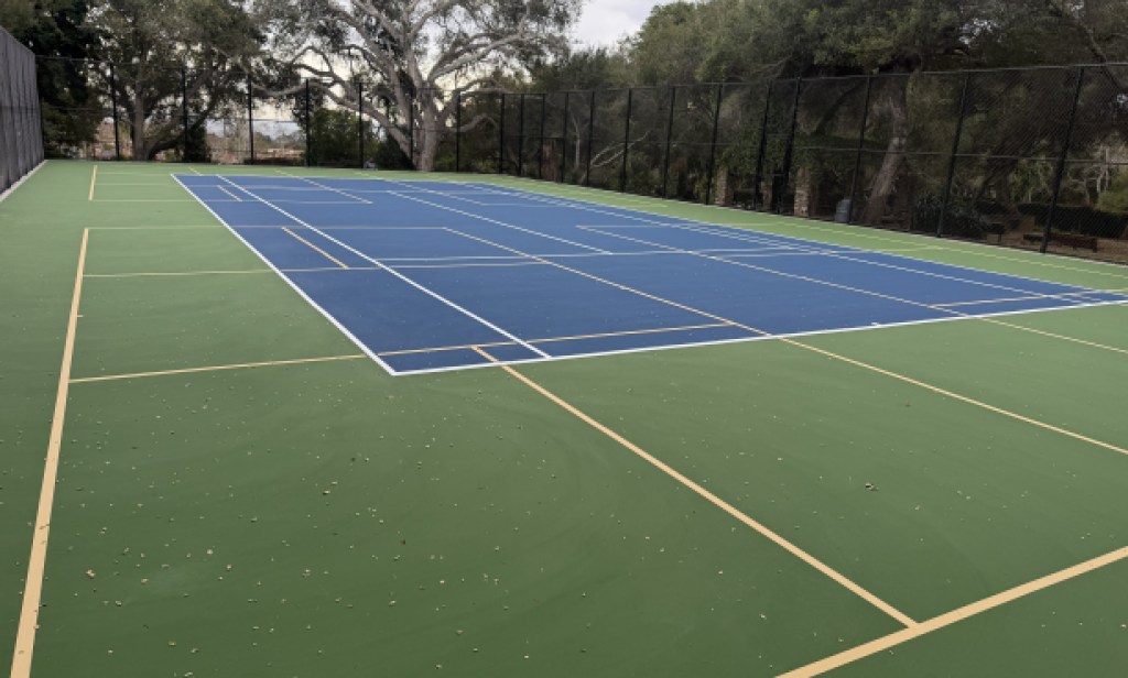 Se Completa la Renovación de la Cancha de Tenis del Parque Manning