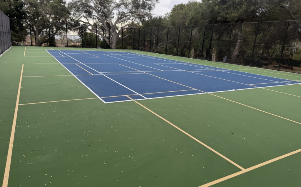 Se Completa la Renovación de la Cancha de Tenis del Parque Manning