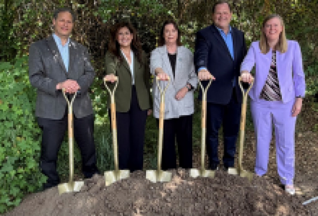Ciudad de Goleta celebra la inauguración de la construcción del sendero del Arroyo San José