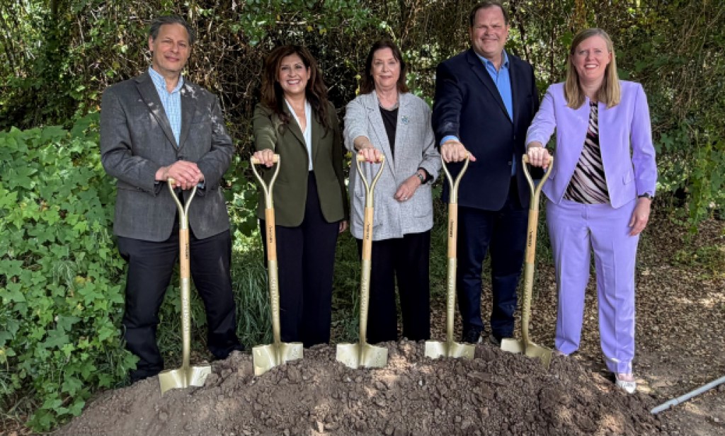 Ciudad de Goleta celebra la inauguración de la construcción del sendero del Arroyo San José