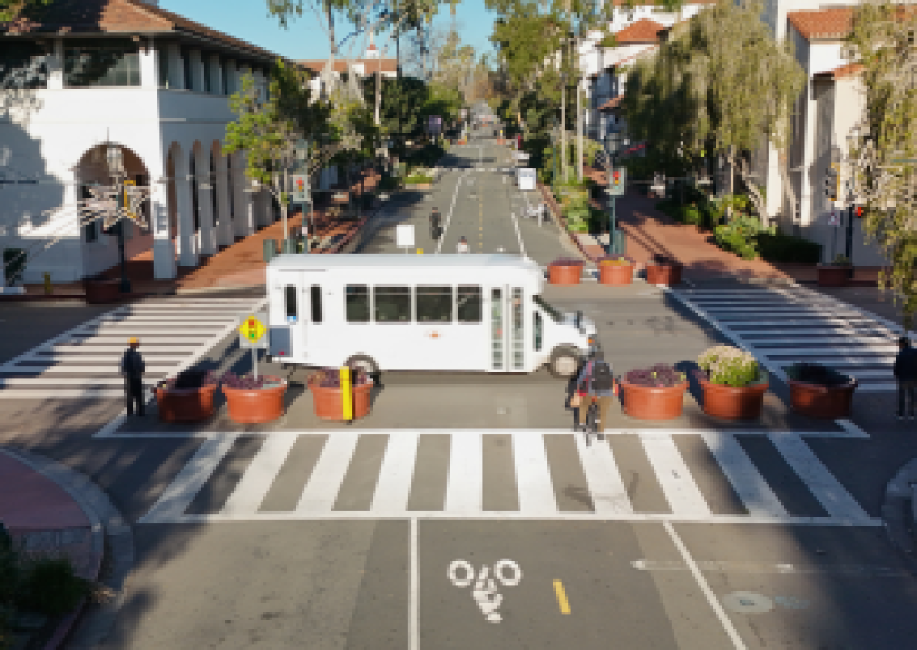 Carrillo Street: circulación vehicular modificada a partir del 13 de abril