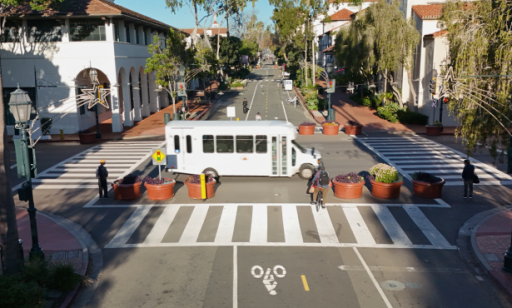 Carrillo Street: circulación vehicular modificada a partir del 13 de abril