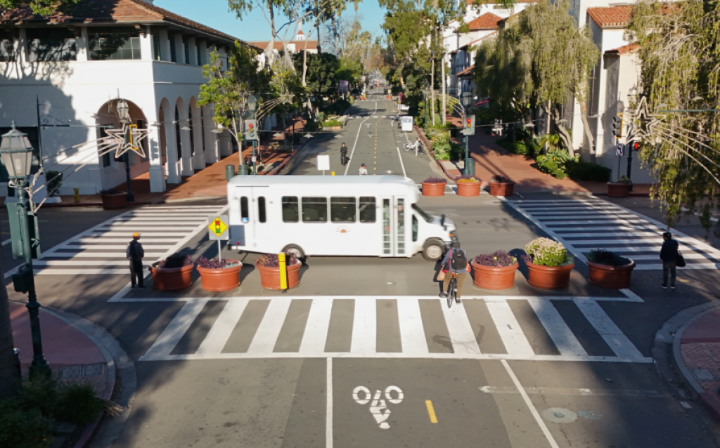 Carrillo Street: circulación vehicular modificada a partir del 13 de abril