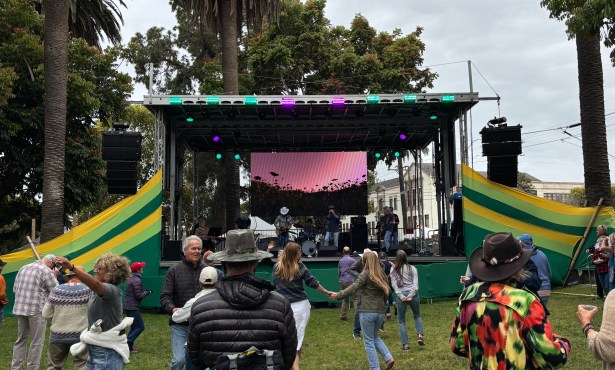 Sunny Attendees Celebrate Earth Day in Santa Barbara