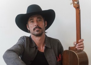 Ryan Bingham Under The Stars in Solving Festival Theater