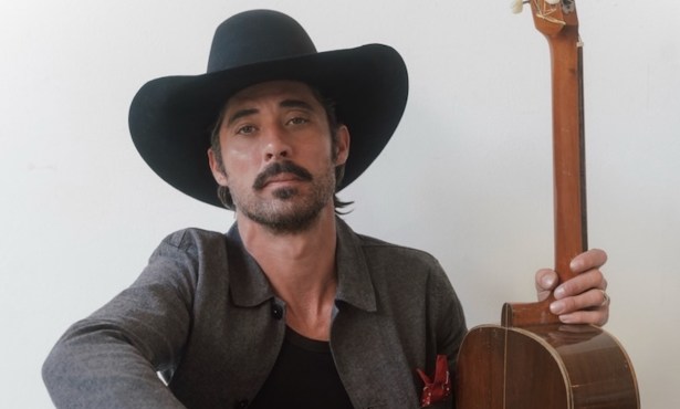 Ryan Bingham Under The Stars in Solving Festival Theater