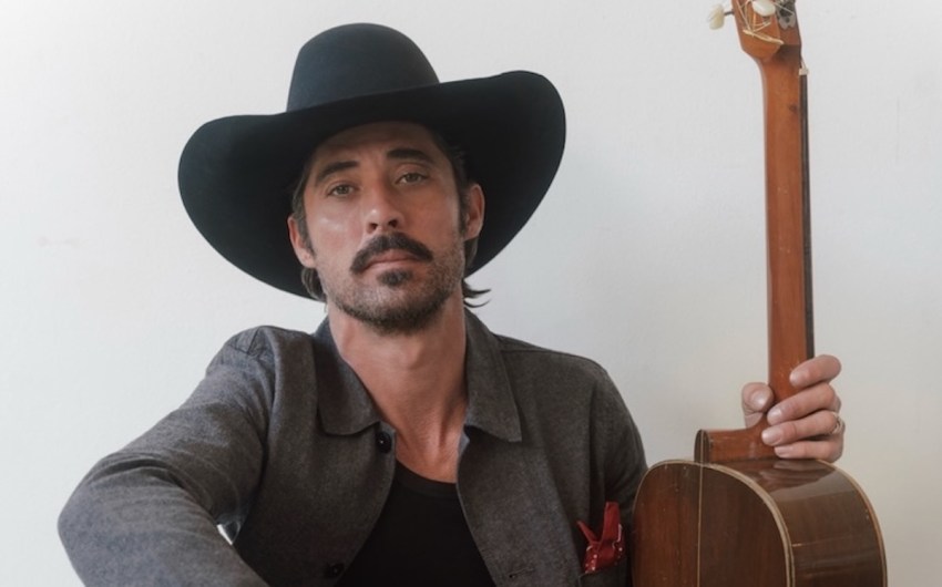Ryan Bingham Under The Stars in Solving Festival Theater