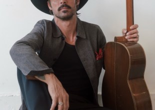 Ryan Bingham Under The Stars in Solving Festival Theater