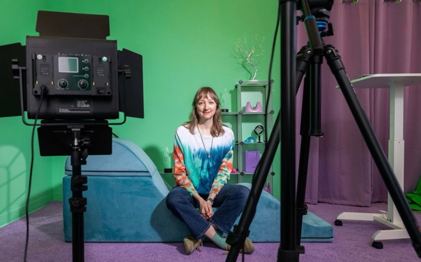 Artist Shana Moulton to Speak at Humanities Decanted