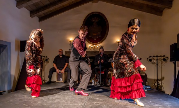 Spectacular Íntimo ‘Jóvenes’ Brings the House Down at the Covarrubias Adobe