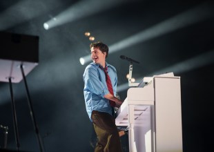 Review | Charlie Puth’s a Crowd Pleaser in His New Hometown