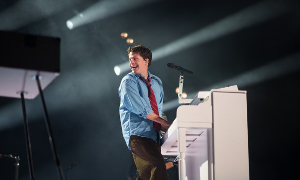 Review | Charlie Puth’s a Crowd Pleaser in His New Hometown