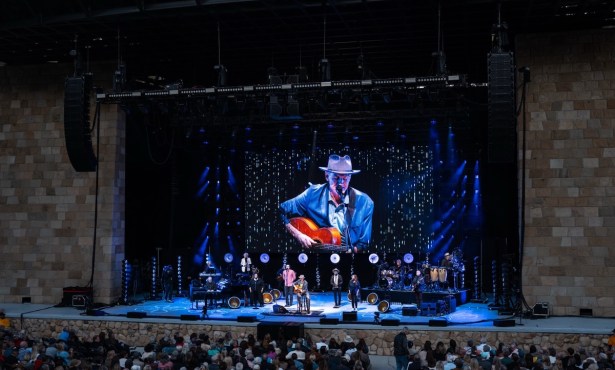 Review | James Taylor: Sunny Day Man, Still on Fire