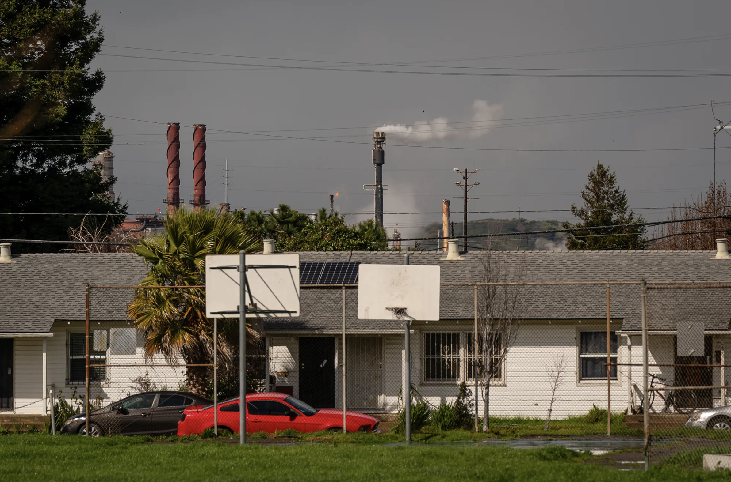 independent.com - Indy Staff - $6 Gas and Refinery Fears Collide with California's Climate Ambitions