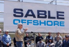 White House Officials Defend Offshore Oil’s  Restart
