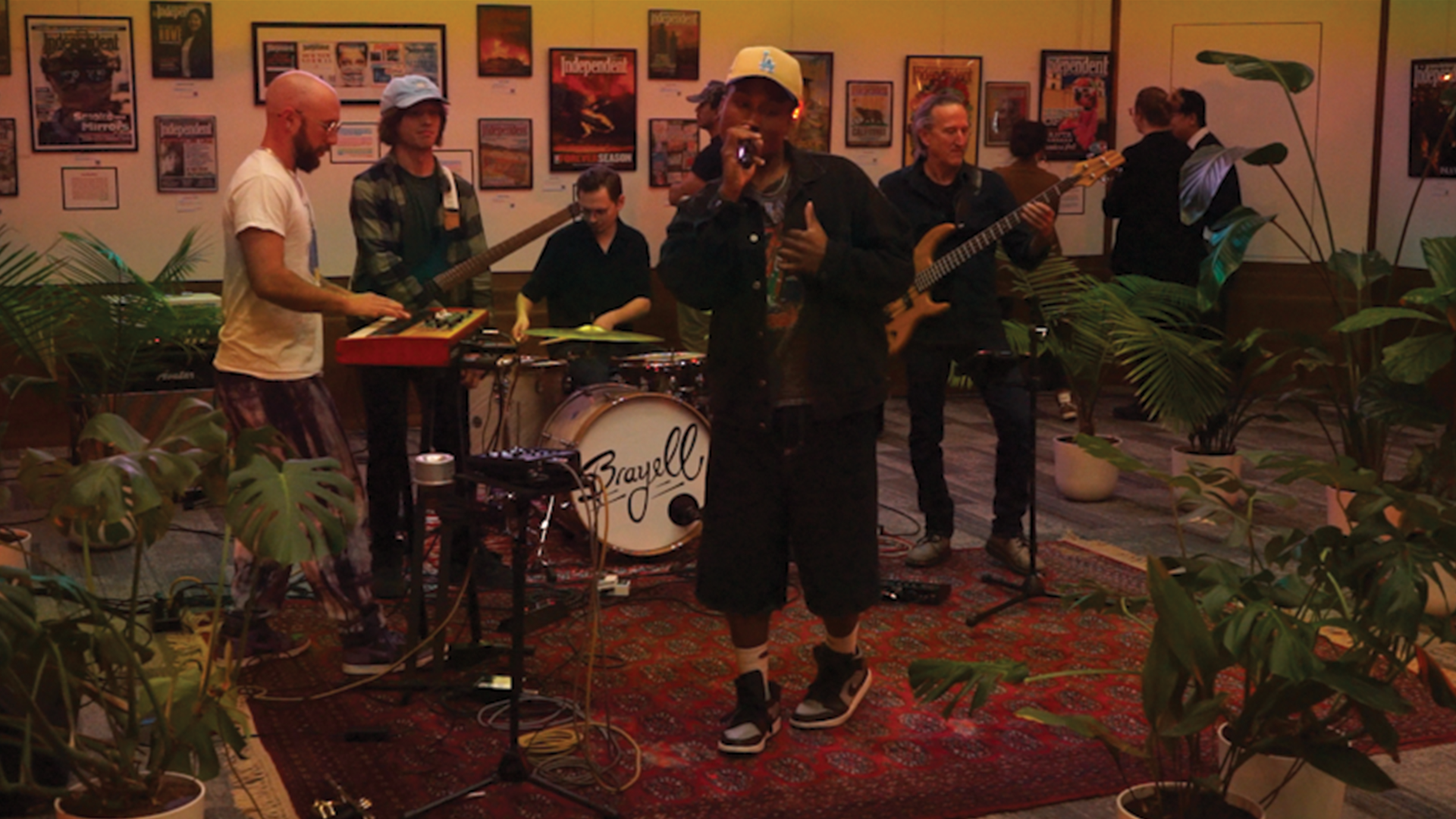 Brayell feat. The DreamHoppers: Breaking Tunes