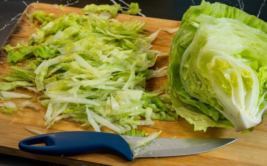 Taylor Farms Shredded Lettuce Served at Some Taco Bells Linked to Parasite Causing Explosive Diarrhea 