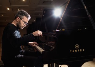 Grand, Adventure-seeking Pianist Takes the Spotlight