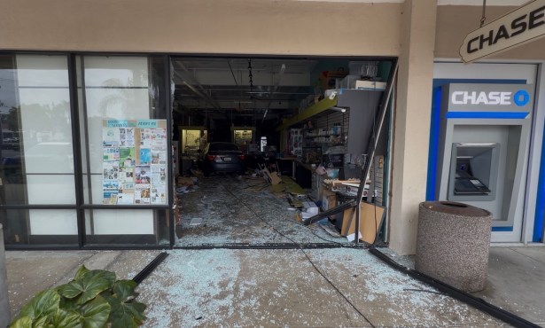 Car Careens Into Goleta’s Pet House